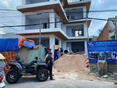 Lắp đặt cửa lùa 3 ray xingfa Quảng Đông nhập khẩu			