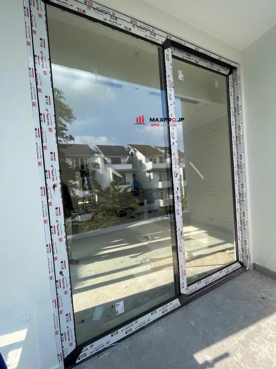 Cửa nhôm Maxpro hệ 83