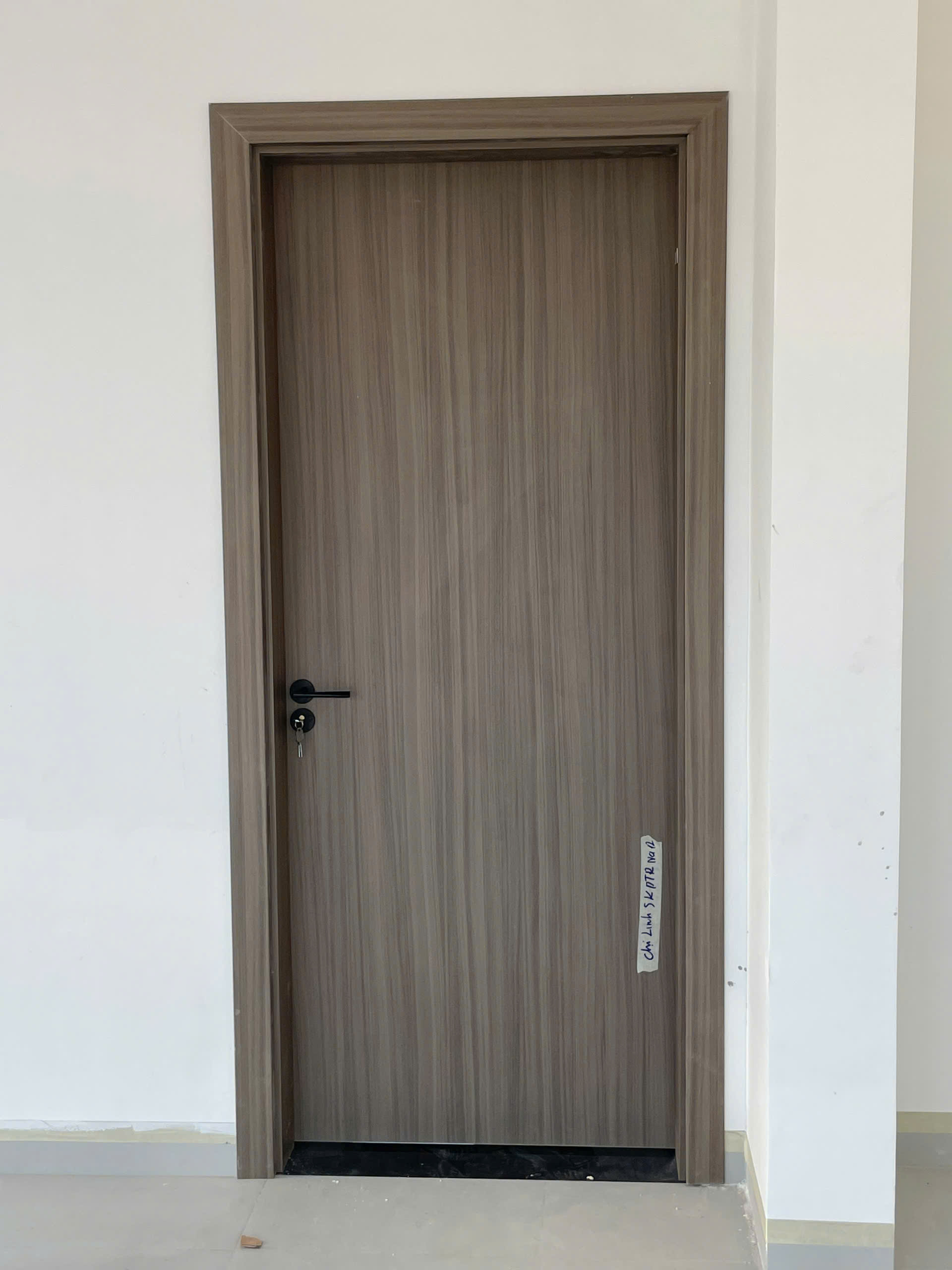 Cửa nhựa composite